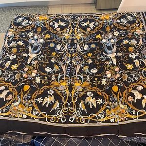 Incredible Bird Asian Design Italian Silk Scarf like new pristine